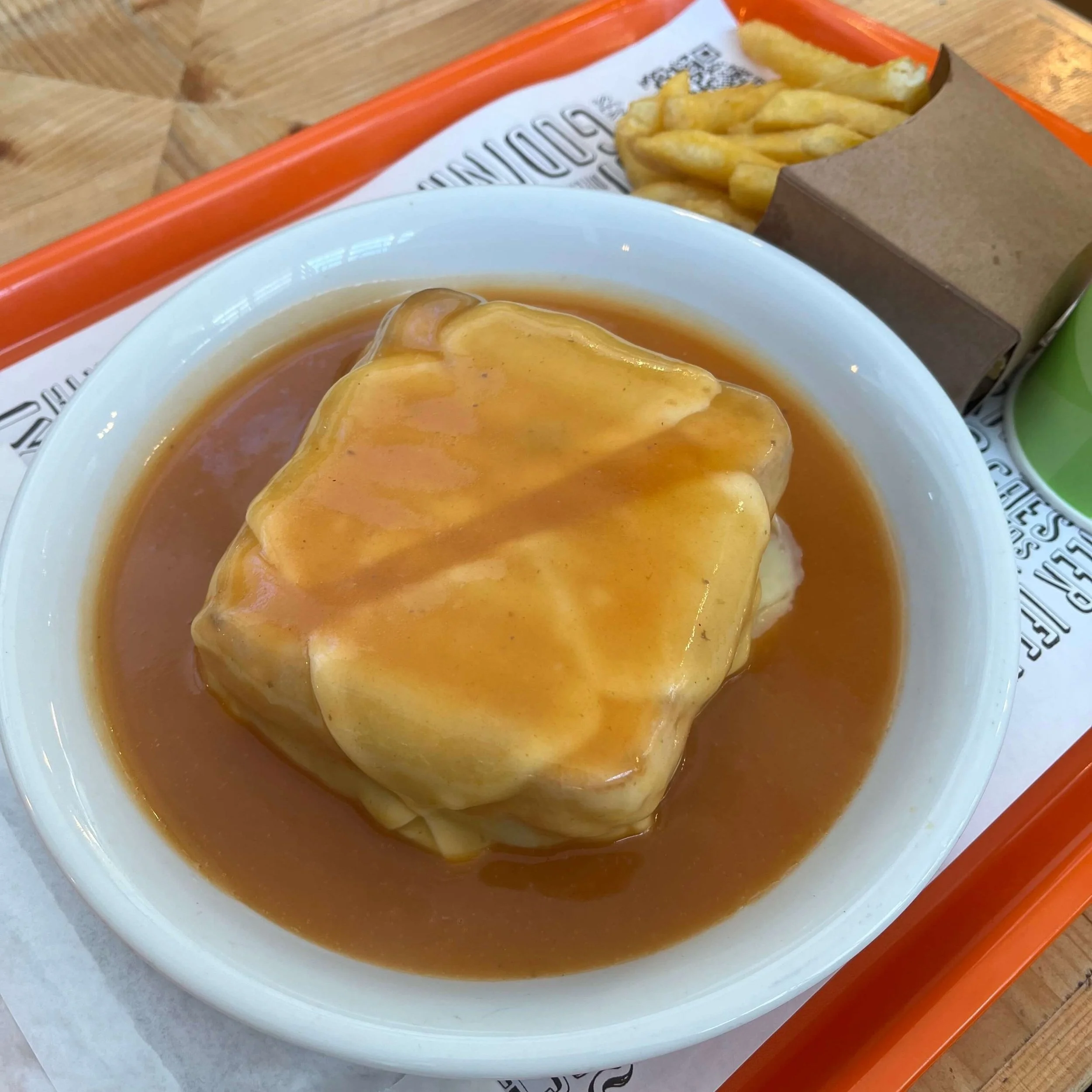 A Francesinha a sandwich.