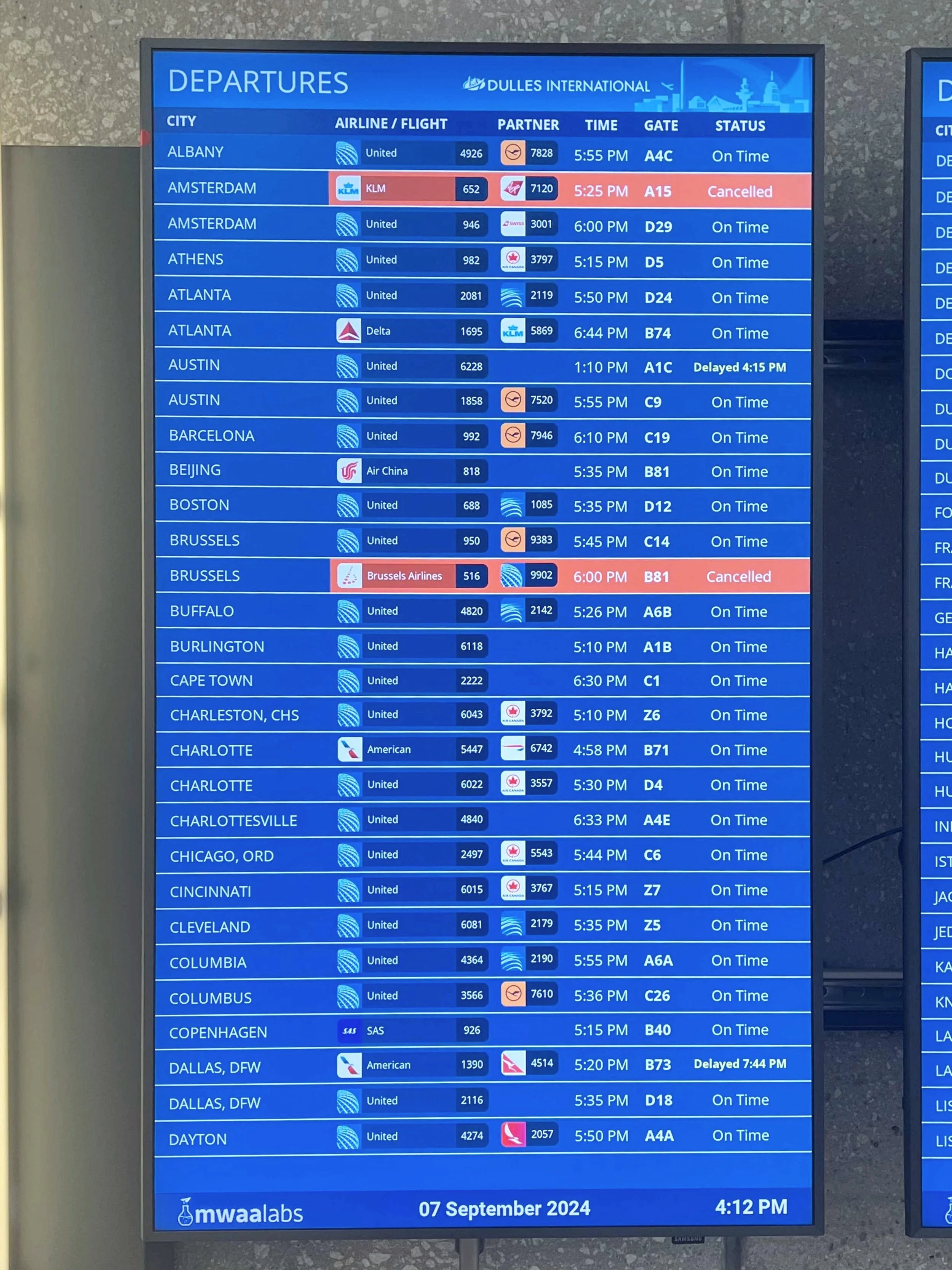 Flight Board with Cancellations