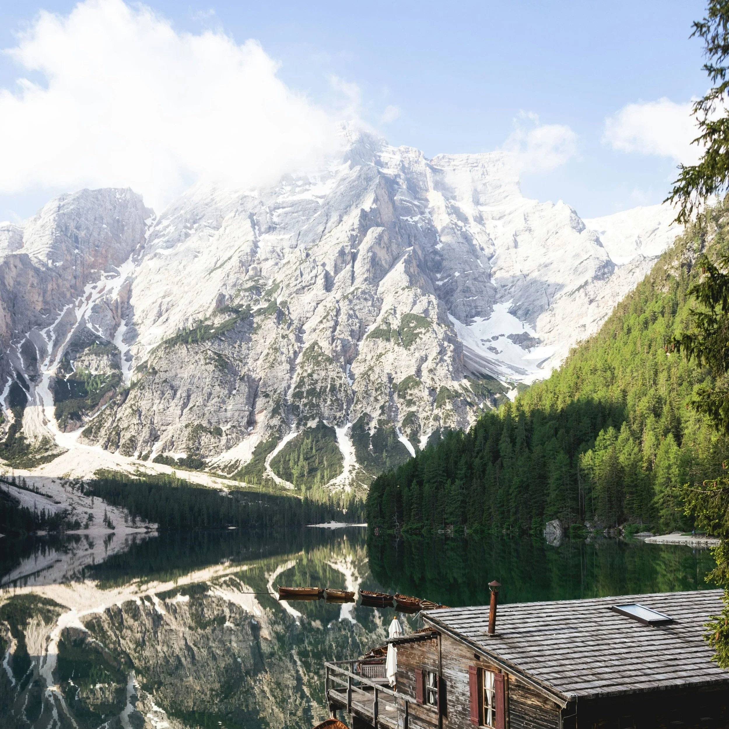 Lago di Braies Dolomites (1)