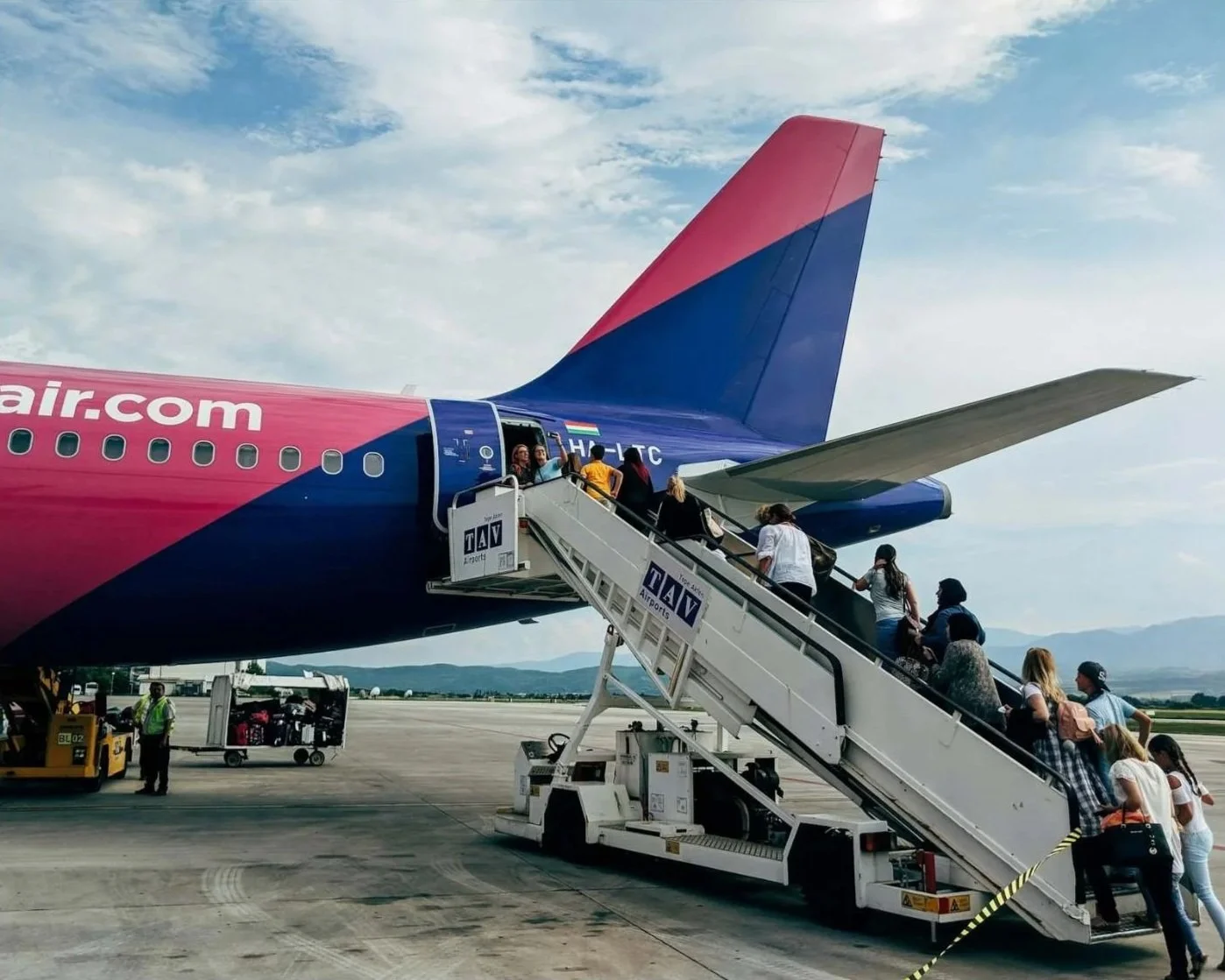 Everything You Need to Know about Flight Bus Boarding in Europe