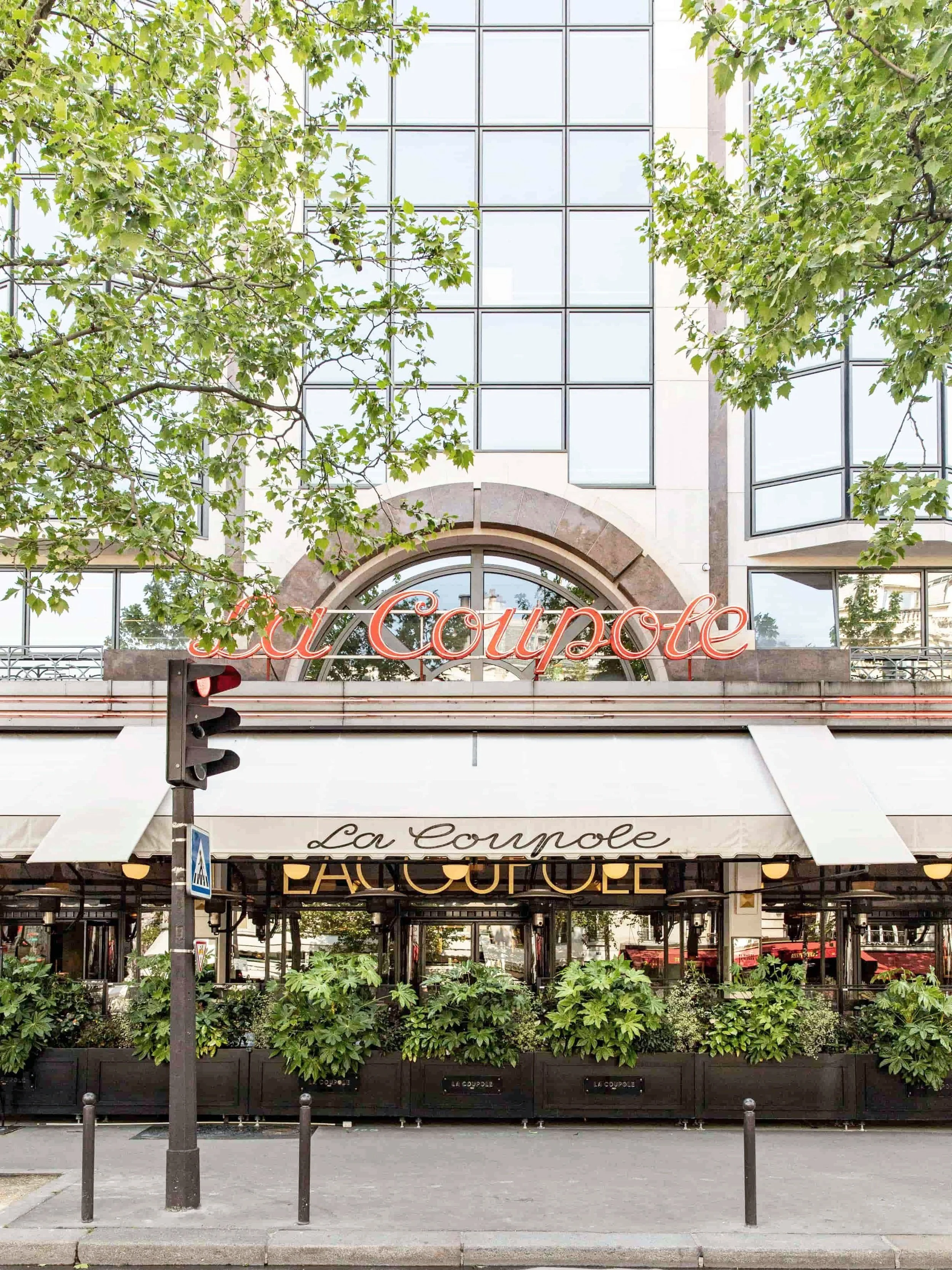 Service continu paris la coupole exterior